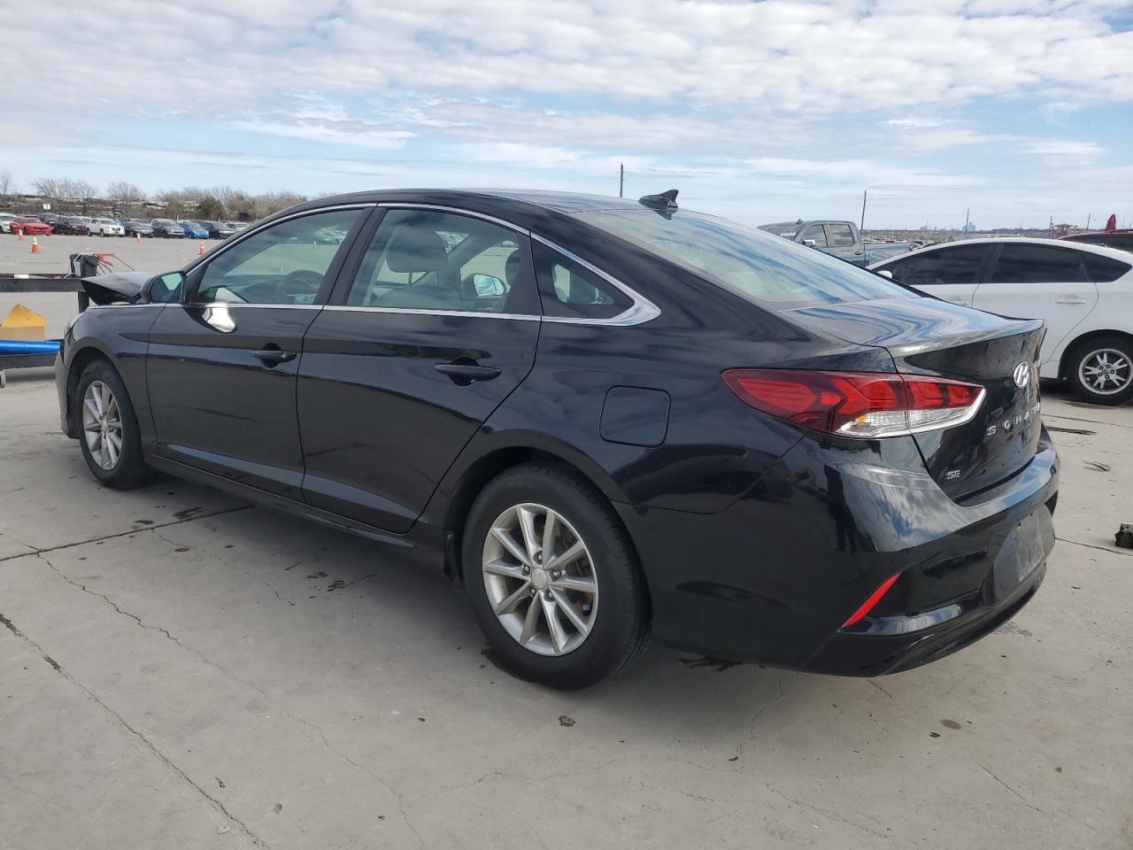2018 Hyundai Sonata VIN 5NPE24AF7JH658378 Copart auction photo, front end damage thumbnail 2