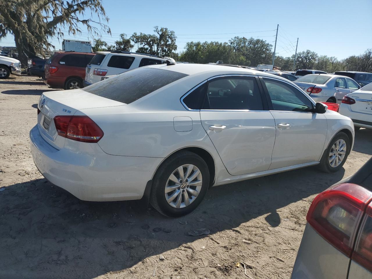 2015 Volkswagen Passat VIN 1VWBT7A37FC032708 Copart auction photo, front end / mechanical damage thumbnail 3