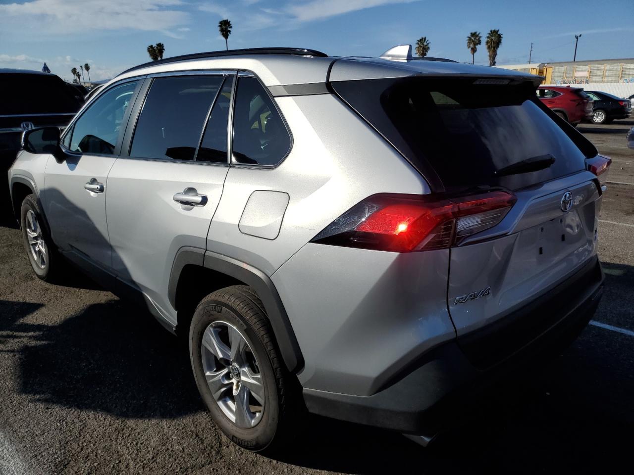 2024 Toyota RAV 4 VIN 2T3P1RFV4RW425040 Copart auction photo, front end / side damage thumbnail 2