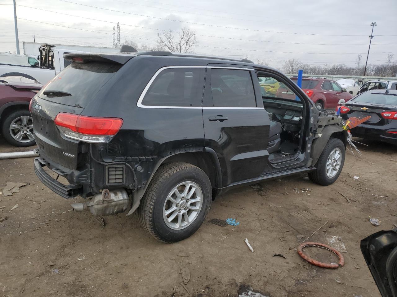 2018 Jeep Grand Cherokee VIN 1C4RJFAG3JC245829 Copart auction photo, stripped damage thumbnail 3