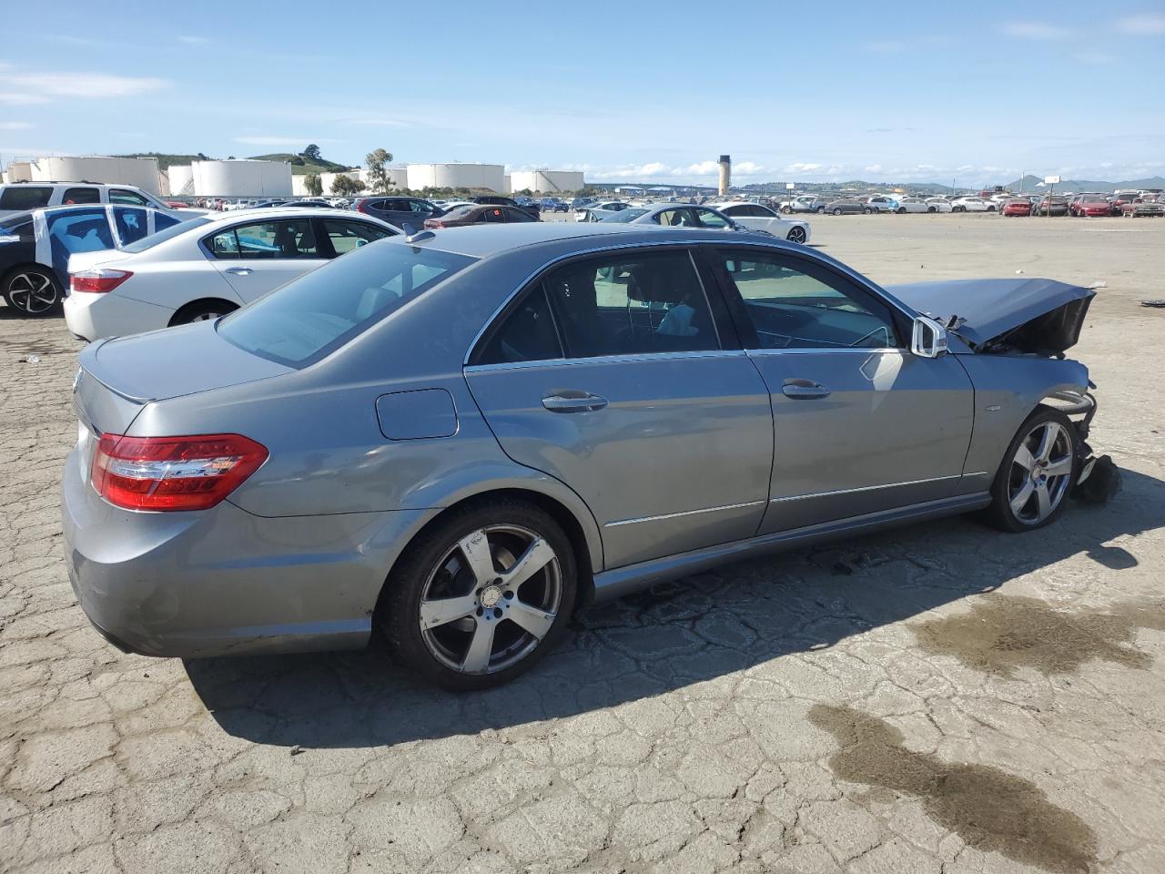 2012 Mercedes-Benz E-klasse VIN WDDHF5KB6CA582915 Copart auction photo, front end / undercarriage damage thumbnail 3