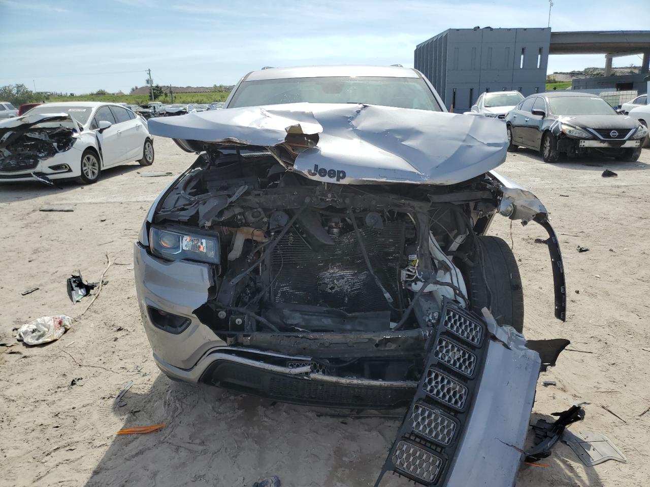 2021 Jeep Grand Cherokee VIN 1C4RJEAG2MC540144 Copart auction photo, front end / minor dent/scratches damage thumbnail 5