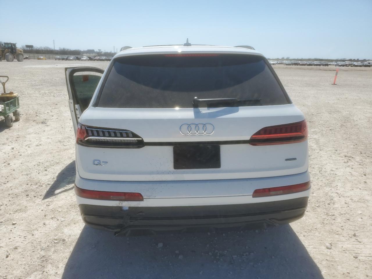 2022 Audi Q7 VIN WA1VXBF73ND022232 Copart auction photo, front end / side damage thumbnail 6