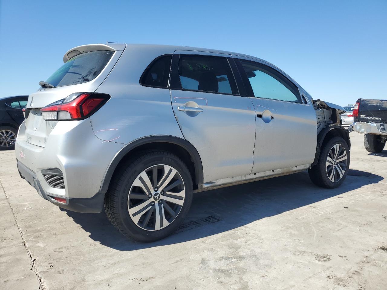 2021 Mitsubishi Outlander VIN JA4APVAU8MU015885 Copart auction photo, front end / hail damage thumbnail 3