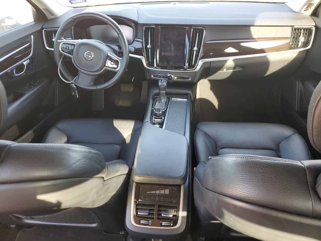 2017 Volvo S90 VIN YV1102AK2H1007631 Copart auction photo, front end damage thumbnail 8