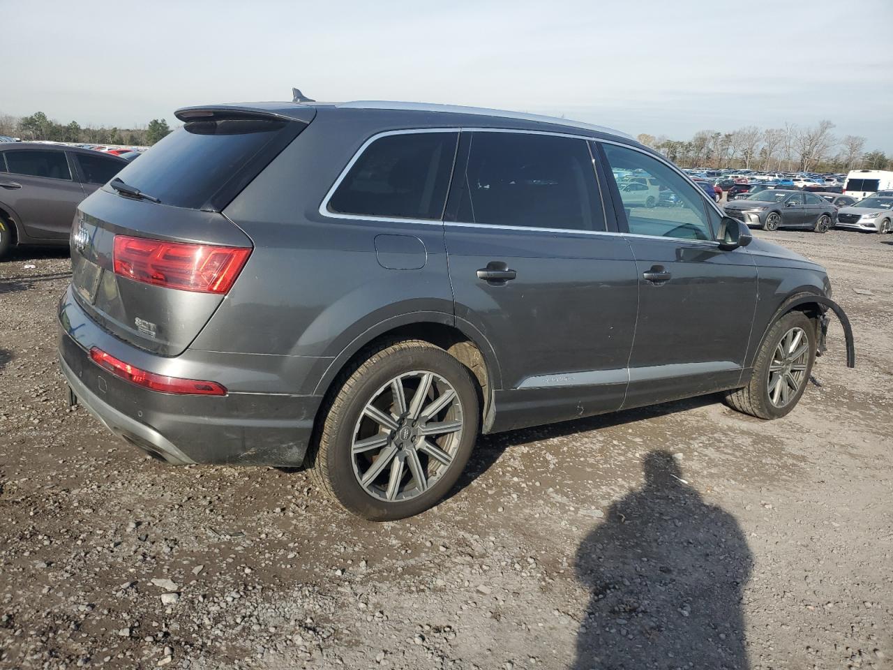 2018 Audi Q7 VIN WA1LAAF78JD040397 Copart auction photo, front end / minor dent/scratches damage thumbnail 3