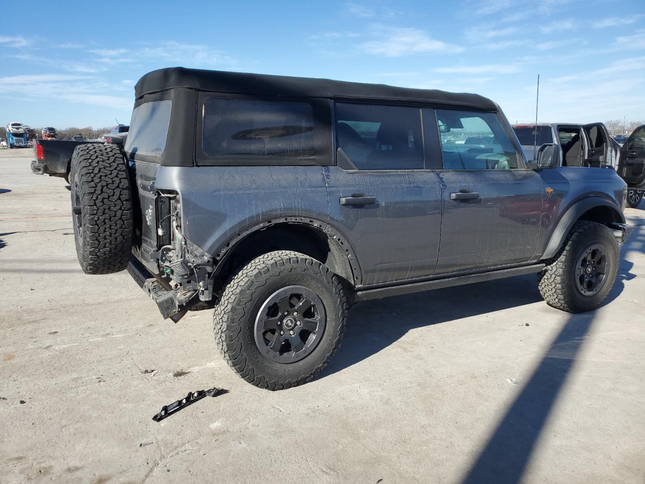 2021 Ford Bronco VIN 1FMEE5DP3MLB06423 Copart auction photo, rear end damage thumbnail 3
