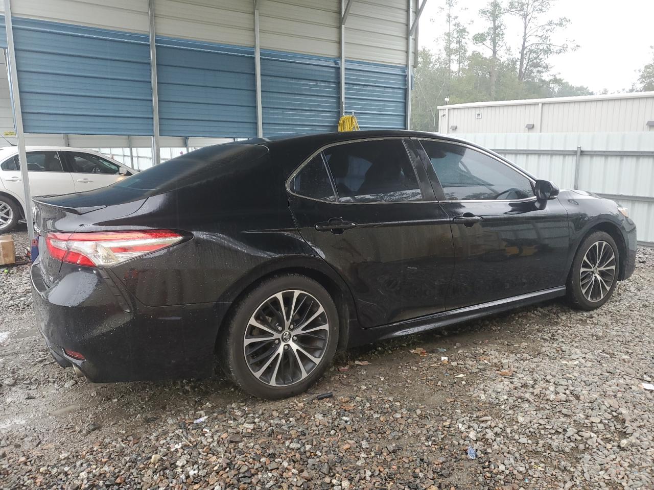 2018 Toyota Camry VIN 4T1B11HK3JU581243 Copart auction photo, side damage thumbnail 3