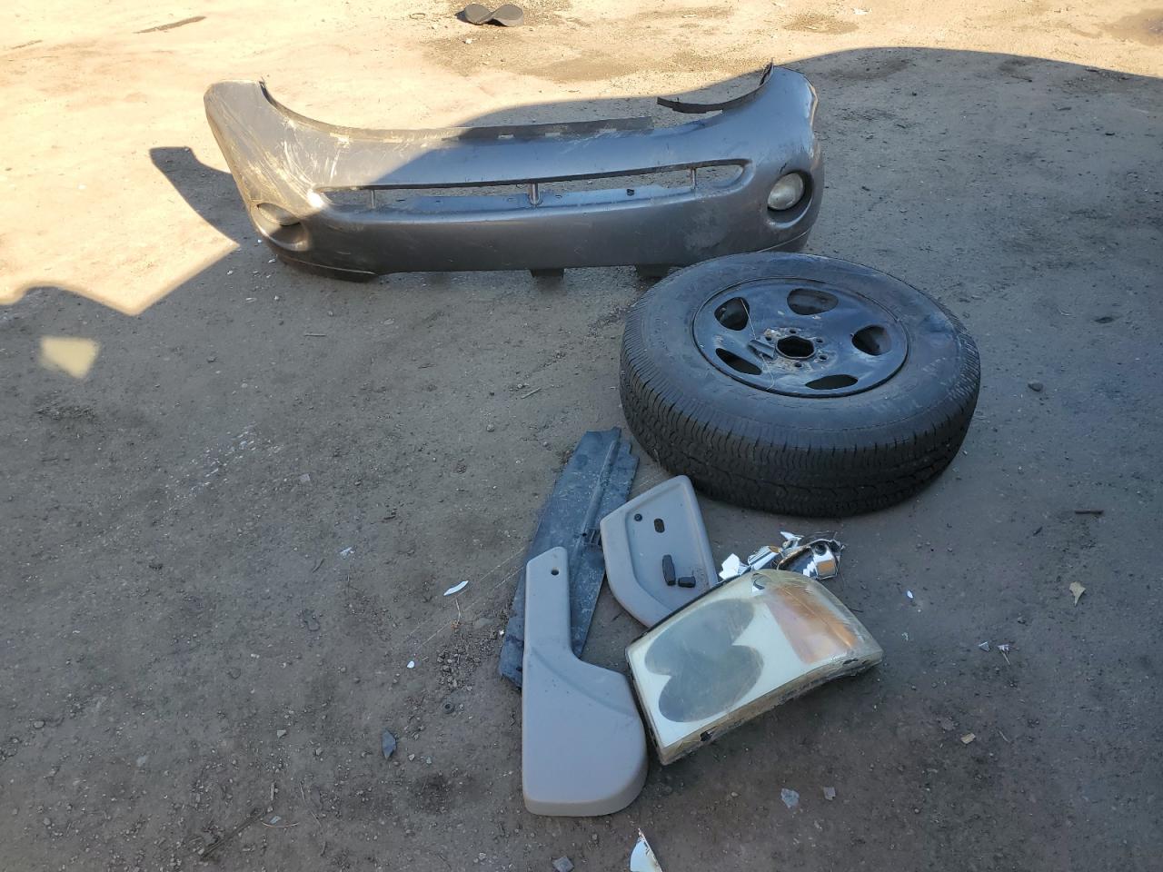 2009 GMC Envoy VIN 1GKDS33SX92131159 Copart auction photo, all over damage thumbnail 13