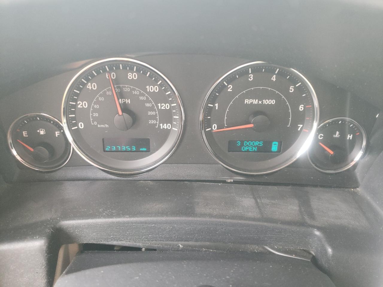 2007 Jeep Commander VIN 1J8HH68297C691504 Copart auction photo, rollover damage thumbnail 9