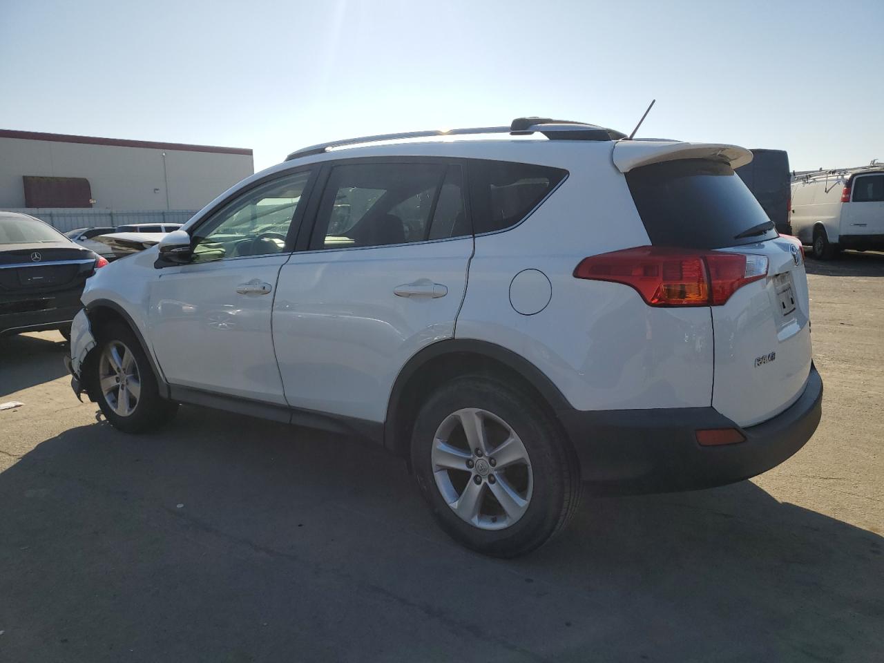 2013 Toyota RAV 4 VIN JTMRFREV5DD046047 Copart auction photo, front end / undercarriage damage thumbnail 2
