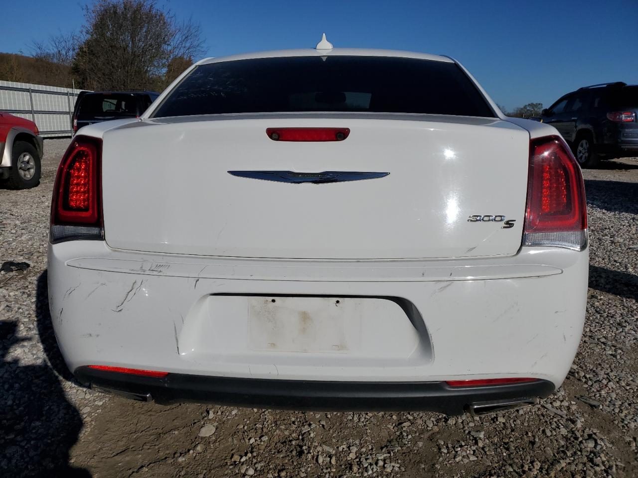 2019 Chrysler 300 VIN 2C3CCABG3KH562711 Copart auction photo, front end damage thumbnail 6