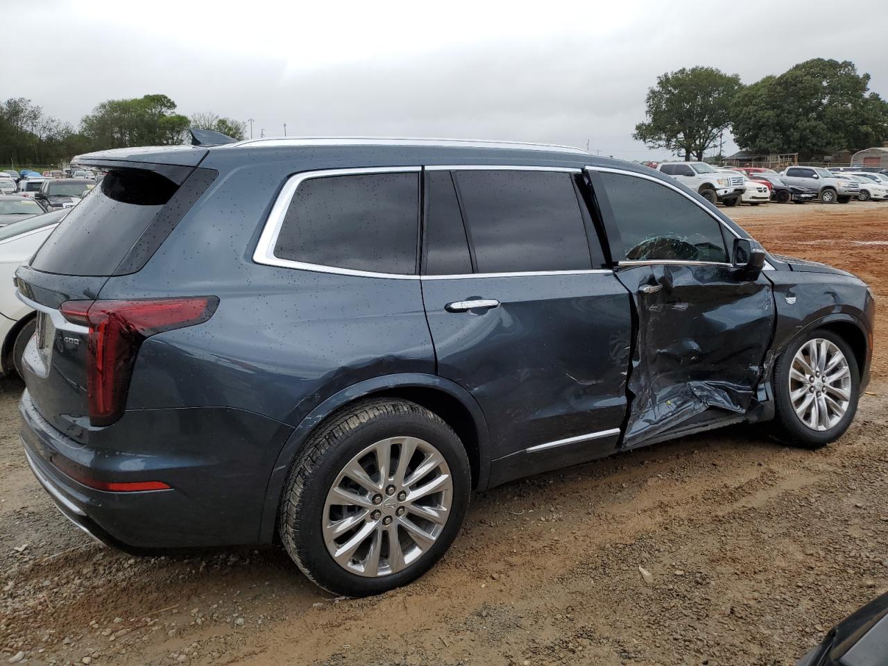2020 Cadillac XT6 VIN 1GYKPCRS6LZ213362 Copart auction photo, side damage thumbnail 3