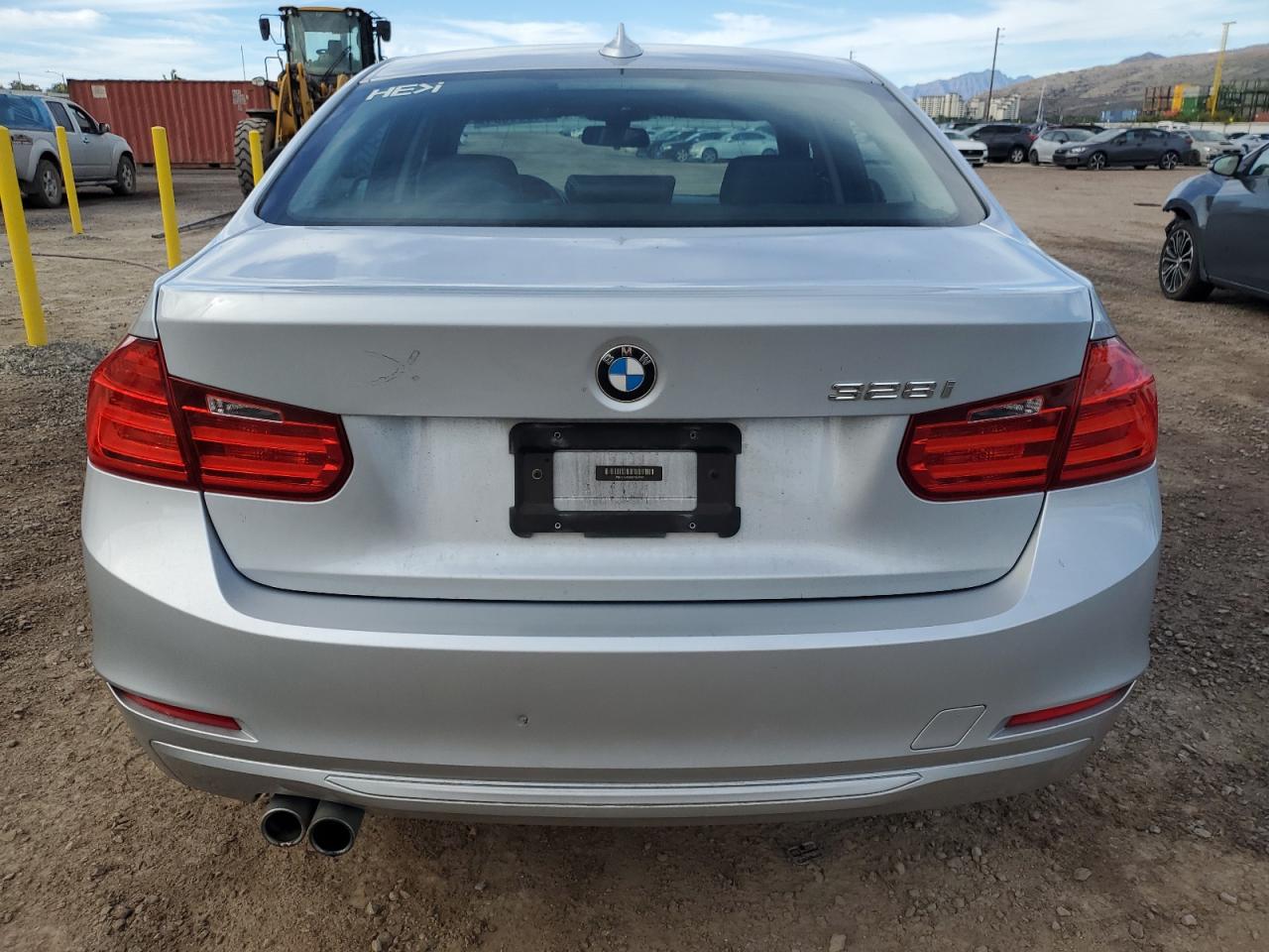2013 BMW 3er VIN WBA3A5C5XDF354459 Copart auction photo, front end / side damage thumbnail 6