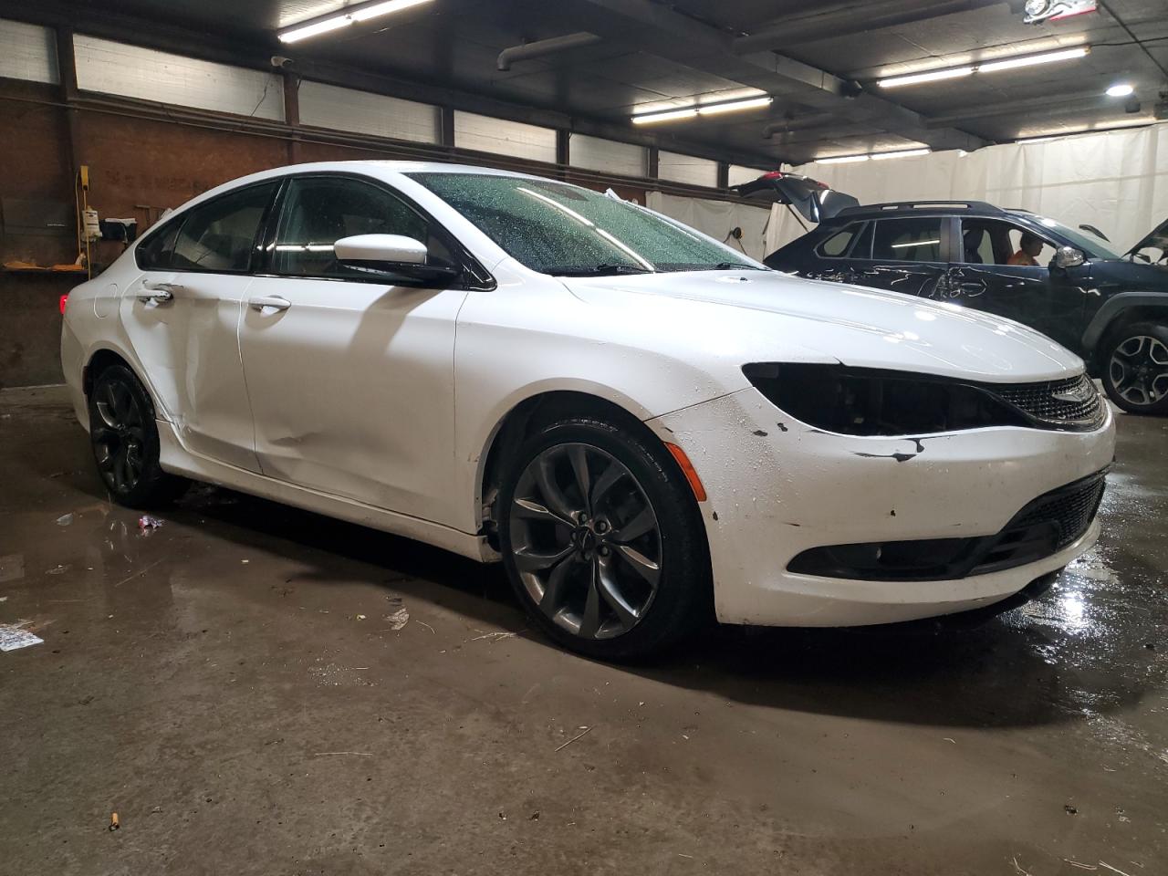 2015 Chrysler 200 VIN 1C3CCCDG9FN617961 Copart auction photo, side / front end damage thumbnail 4