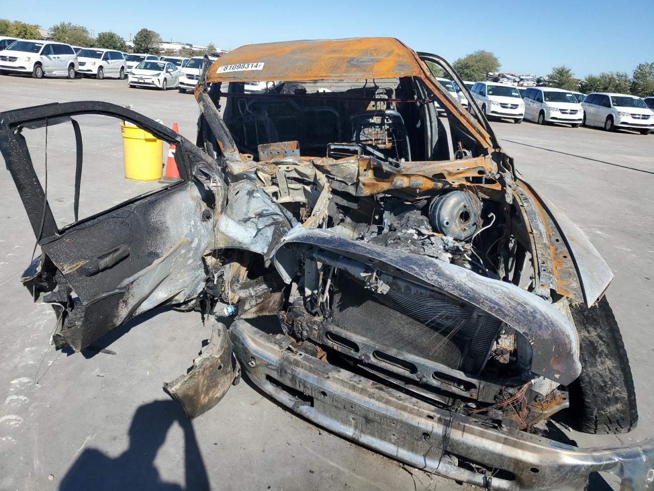 2016 RAM 1500 VIN 1C6RR6LT9GS201259 Copart auction photo, burn damage thumbnail 5