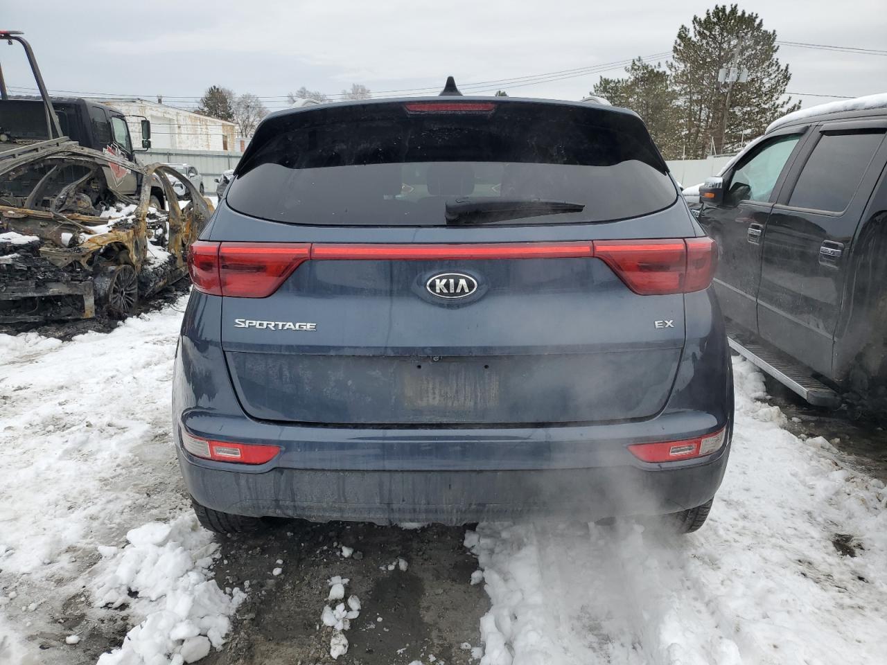 2017 KIA Sportage VIN KNDPNCACXH7056394 Copart auction photo, front end / undercarriage damage thumbnail 6