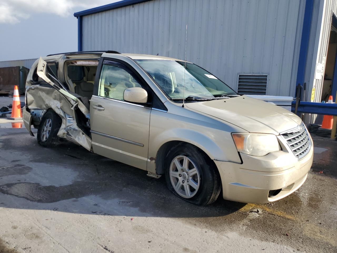 2010 Chrysler Town & Country VIN 2A4RR5D17AR381179 Copart auction photo, side / rear end damage thumbnail 4