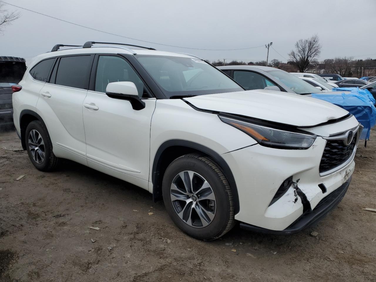 2021 Toyota Highlander VIN 5TDHZRBH1MS523353 Copart auction photo, front end damage thumbnail 4