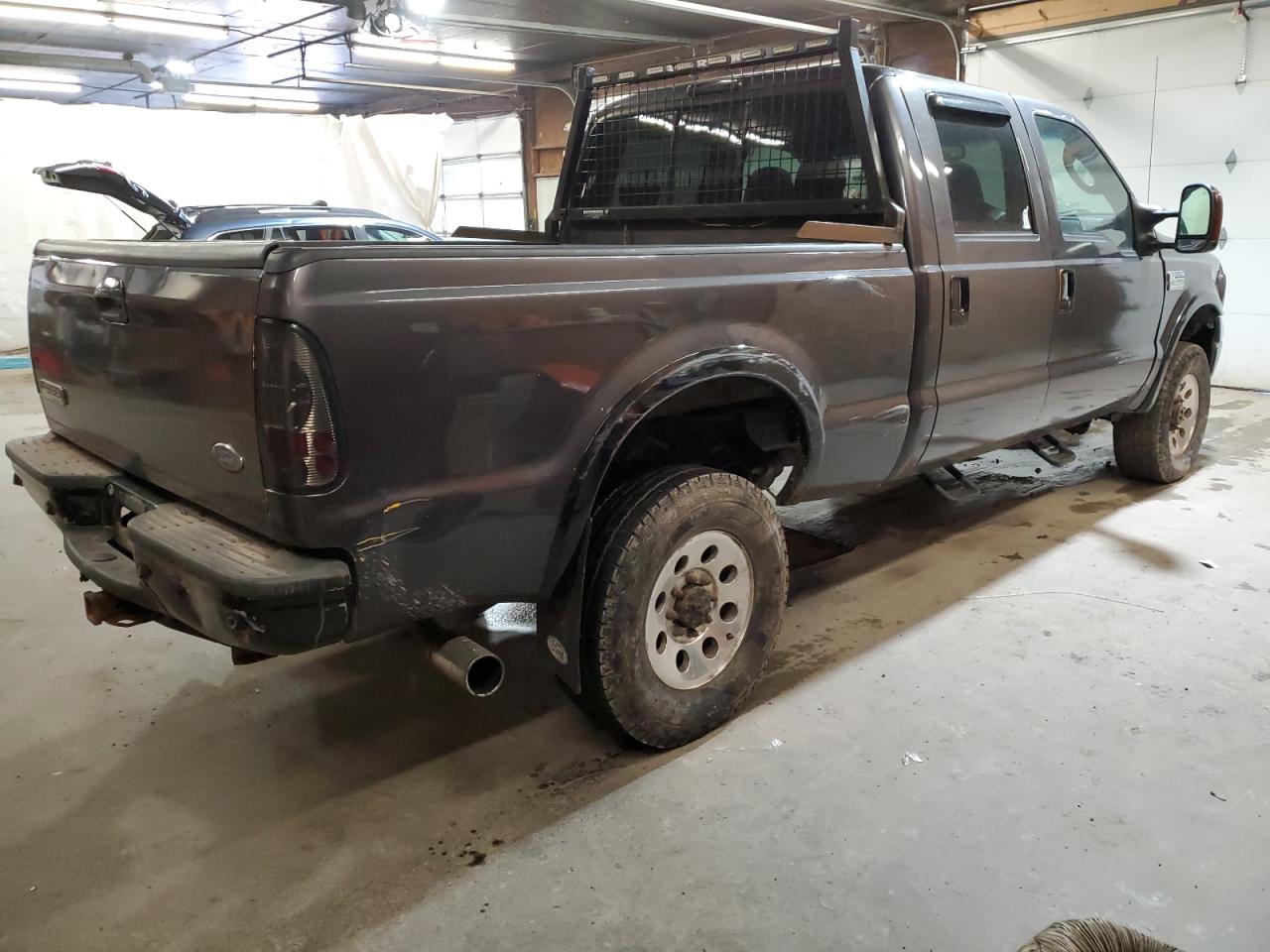 2006 Ford F350 VIN 1FTWW31P16EA05290 Copart auction photo, side / front end damage thumbnail 3