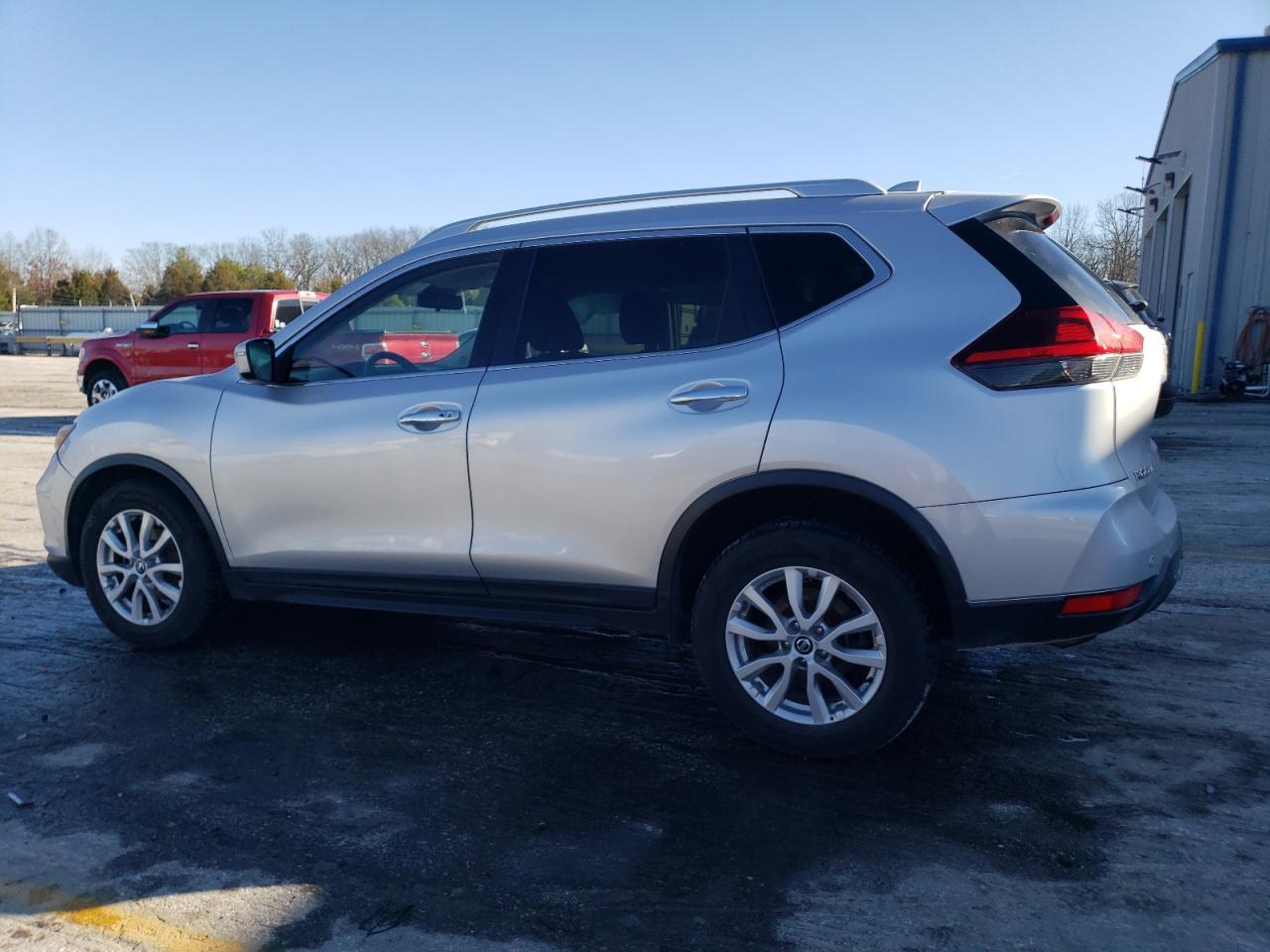 2019 Nissan Rogue VIN KNMAT2MT1KP502795 Copart auction photo, front end / hail damage thumbnail 2