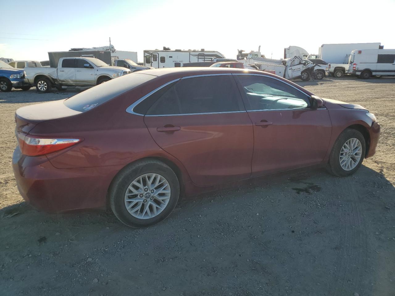 2017 Toyota Camry VIN 4T1BF1FK7HU749058 Copart auction photo, front end / rear end damage thumbnail 3