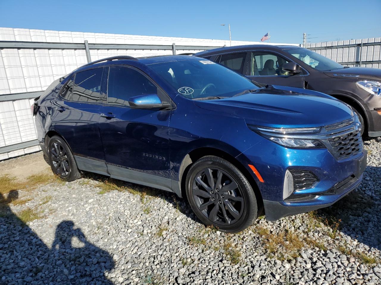2022 Chevrolet Equinox VIN 3GNAXMEV5NS113090 Copart auction photo, all over damage thumbnail 4