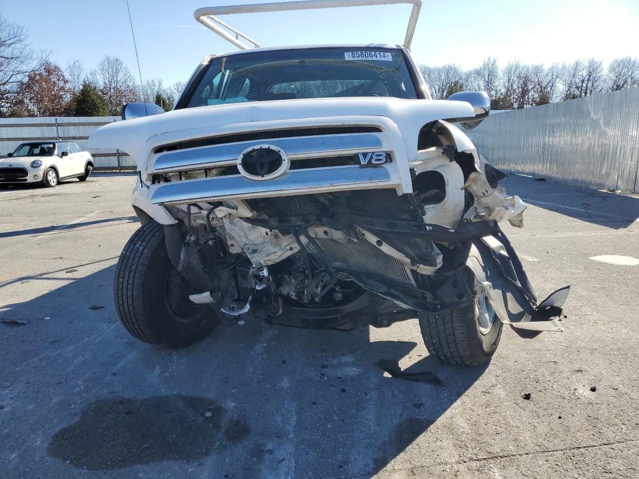 2004 Toyota Tundra VIN 5TBDT44164S442697 Copart auction photo, front end damage thumbnail 5
