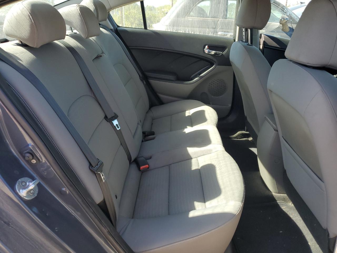 2016 KIA Forte VIN KNAFX4A60G5563222 Copart auction photo, side / rear end damage thumbnail 11