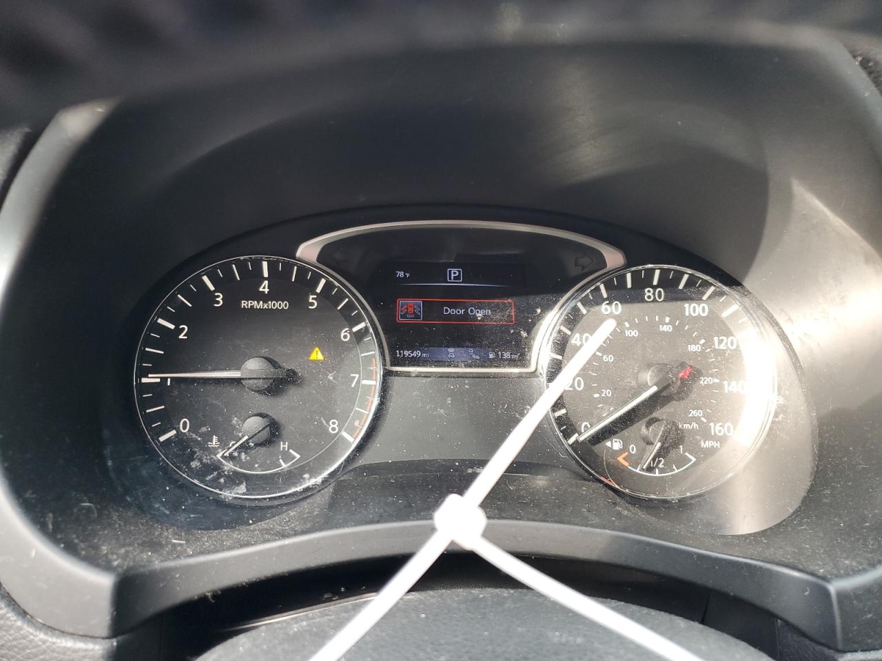 2018 Nissan Altima VIN 1N4AL3AP2JC136869 Copart auction photo, side / minor dent/scratches damage thumbnail 9