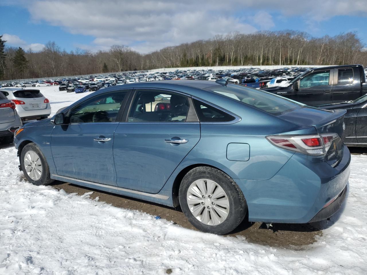 2016 Hyundai Sonata VIN KMHE24L17GA042077 Copart auction photo, front end / side damage thumbnail 2