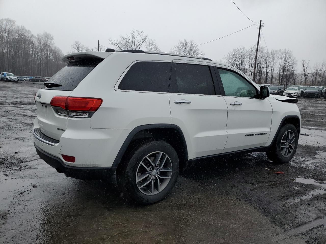 2017 Jeep Grand Cherokee VIN 1C4RJFBG1HC830580 Copart auction photo, front end / minor dent/scratches damage thumbnail 3