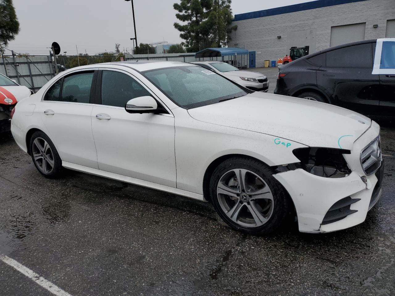 2019 Mercedes-Benz E-klasse VIN WDDZF4JB8KA527185 Copart auction photo, front end damage thumbnail 4