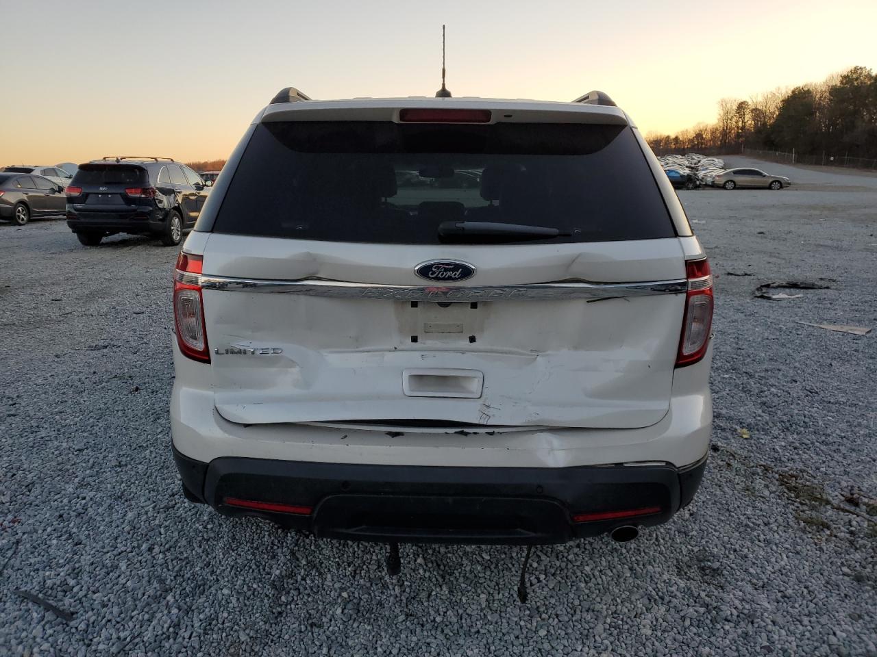2011 Ford Explorer VIN 1FMHK7F87BGA94712 Copart auction photo, rear end / front end damage thumbnail 6