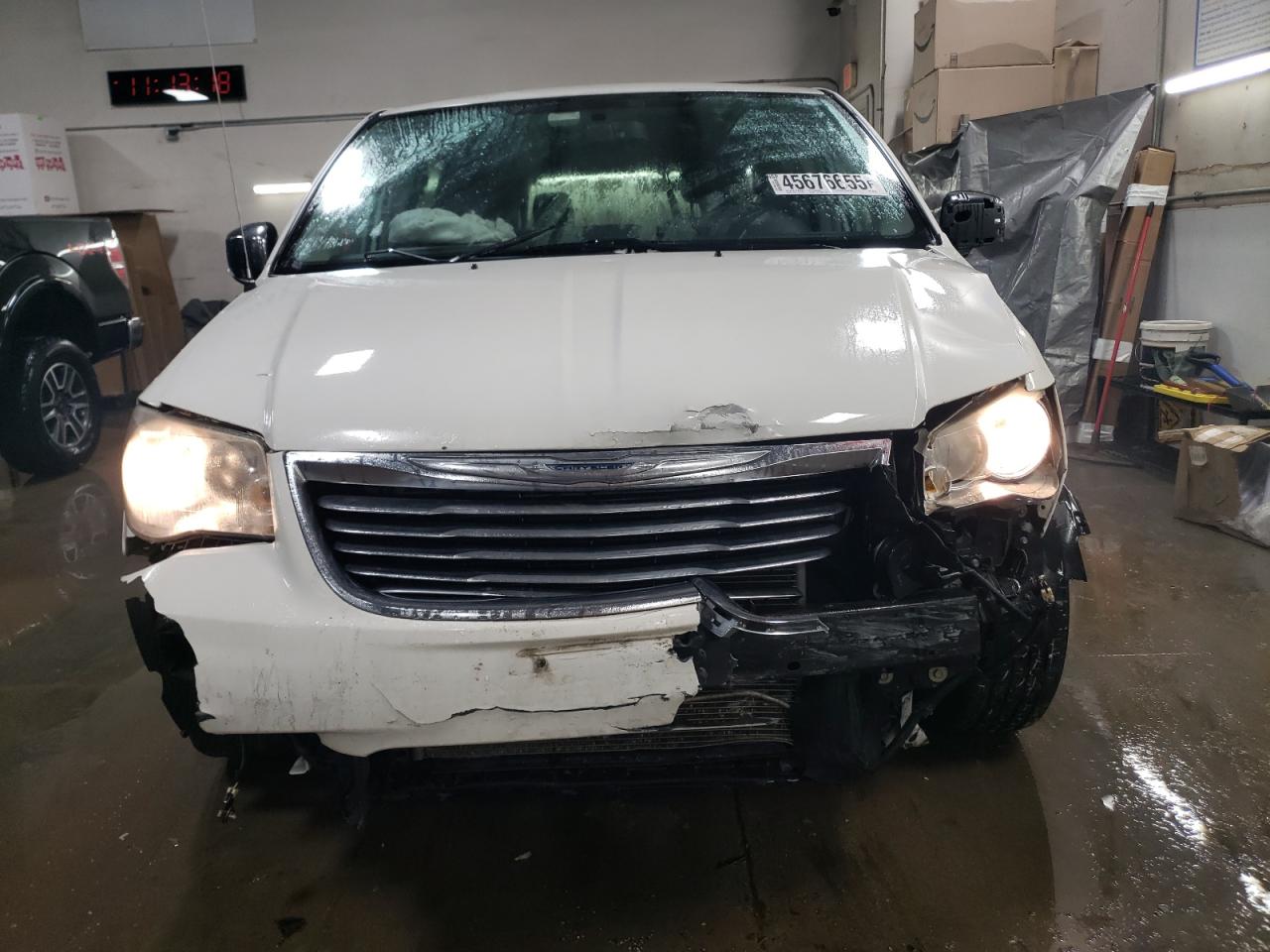 2011 Chrysler Town & Country VIN 2A4RR8DG0BR688197 Copart auction photo, front end damage thumbnail 5