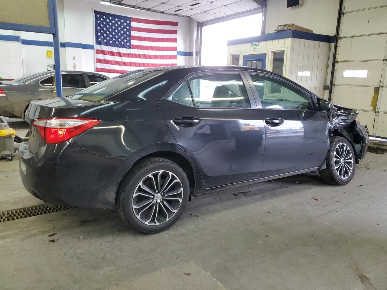 2014 Toyota Corolla VIN 5YFBURHEXEP129104 Copart auction photo, front end / side damage thumbnail 3