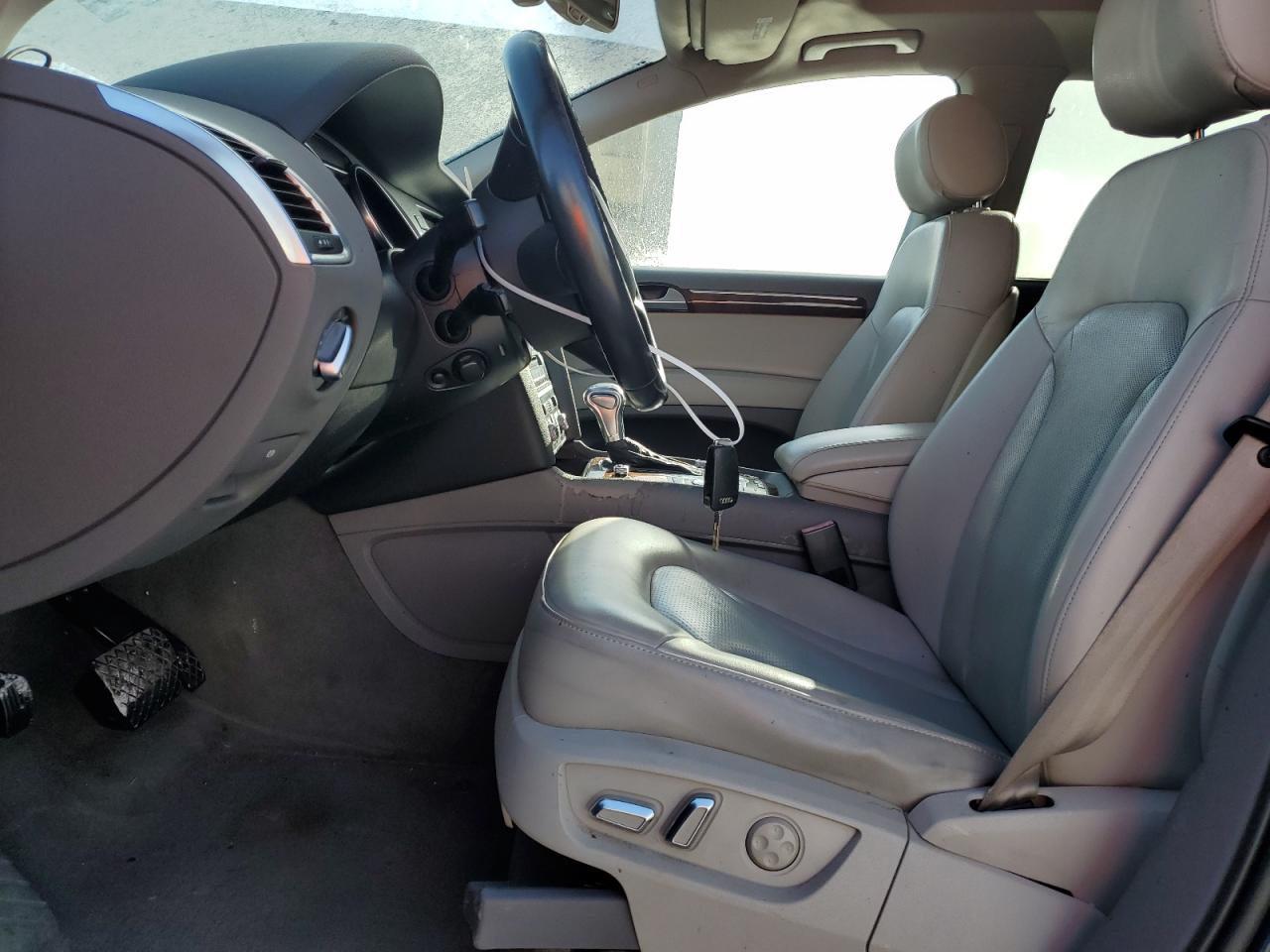 2013 Audi Q7 VIN WA1DGAFE7DD012001 Copart auction photo, front end / minor dent/scratches damage thumbnail 7