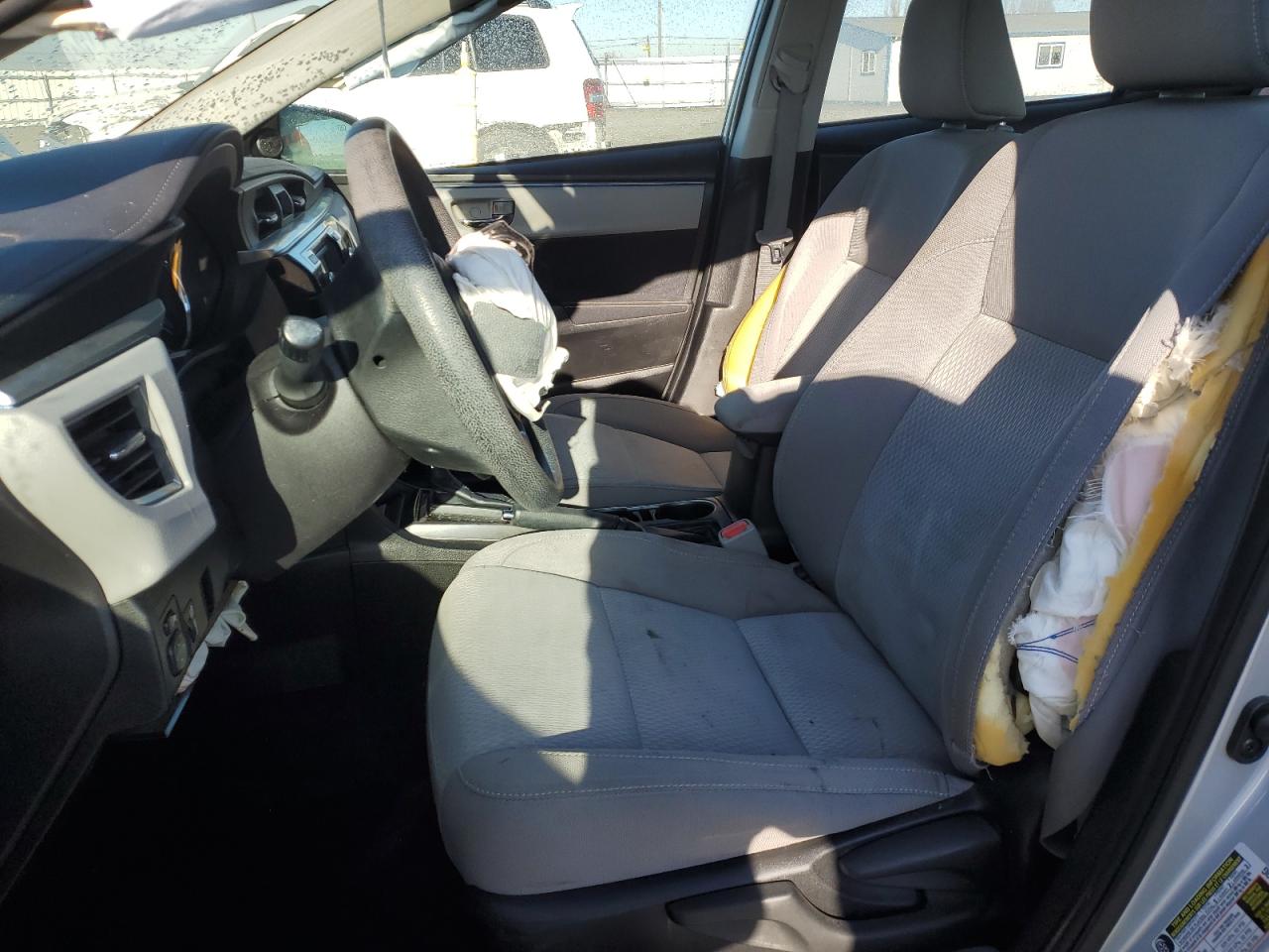 2015 Toyota Corolla VIN 5YFBURHE2FP365831 Copart auction photo, front end / side damage thumbnail 7
