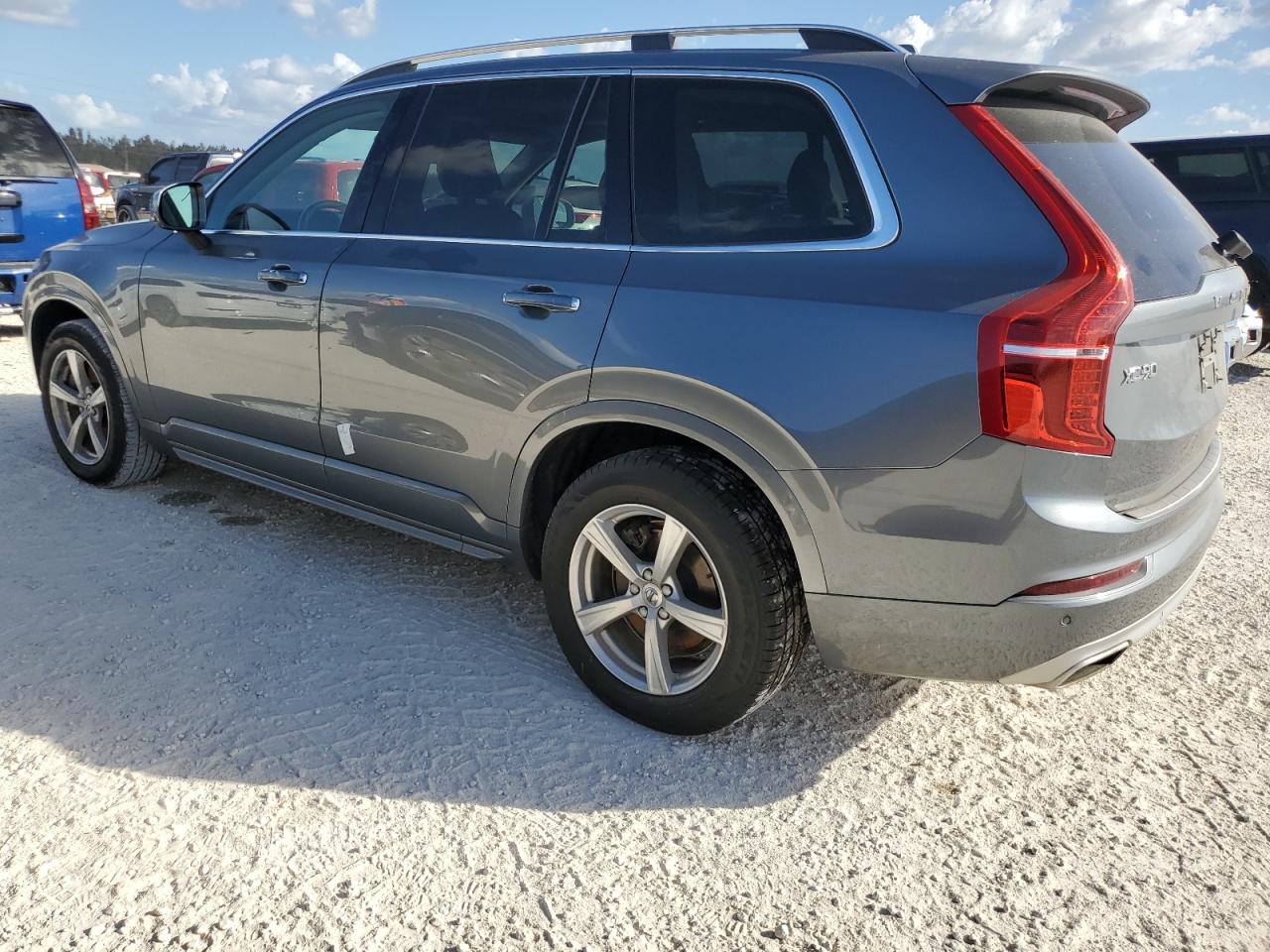 2017 Volvo XC90 VIN YV4102XK6H1144842 Copart auction photo, water/flood damage thumbnail 2