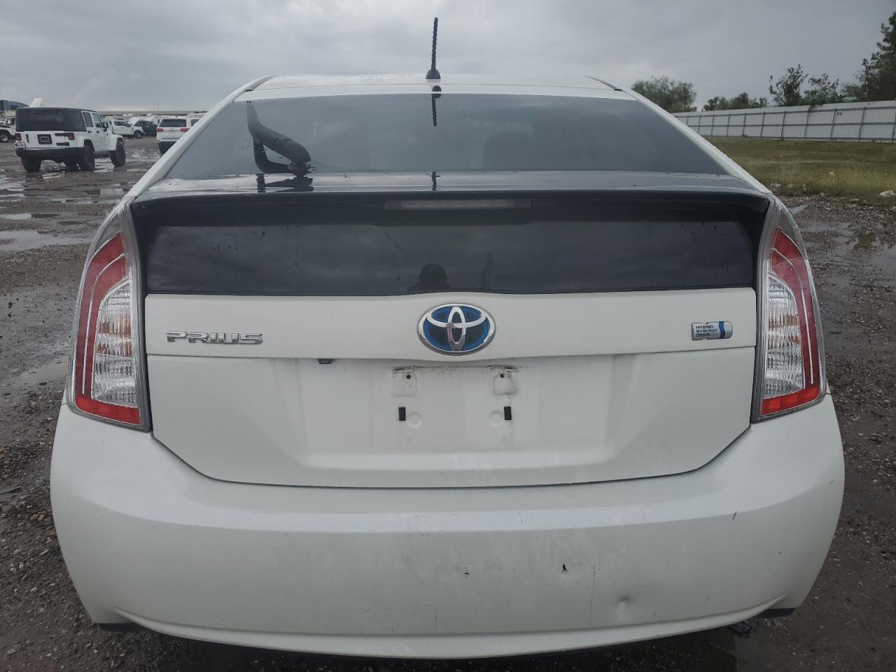2015 Toyota Prius VIN JTDKN3DU9F1915358 Copart auction photo, front end / minor dent/scratches damage thumbnail 6