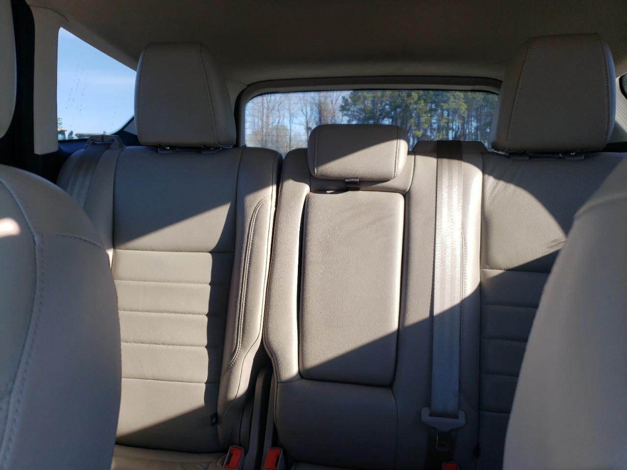 2016 Ford Escape VIN 1FMCU0GX0GUB87808 Copart auction photo, side / front end damage thumbnail 10