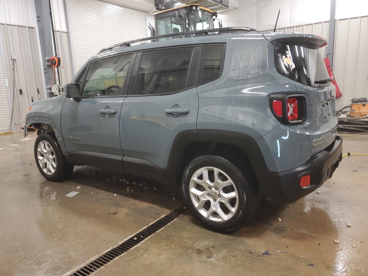 2018 Jeep Renegade VIN ZACCJBBB7JPJ52452 Copart auction photo, front end damage thumbnail 2