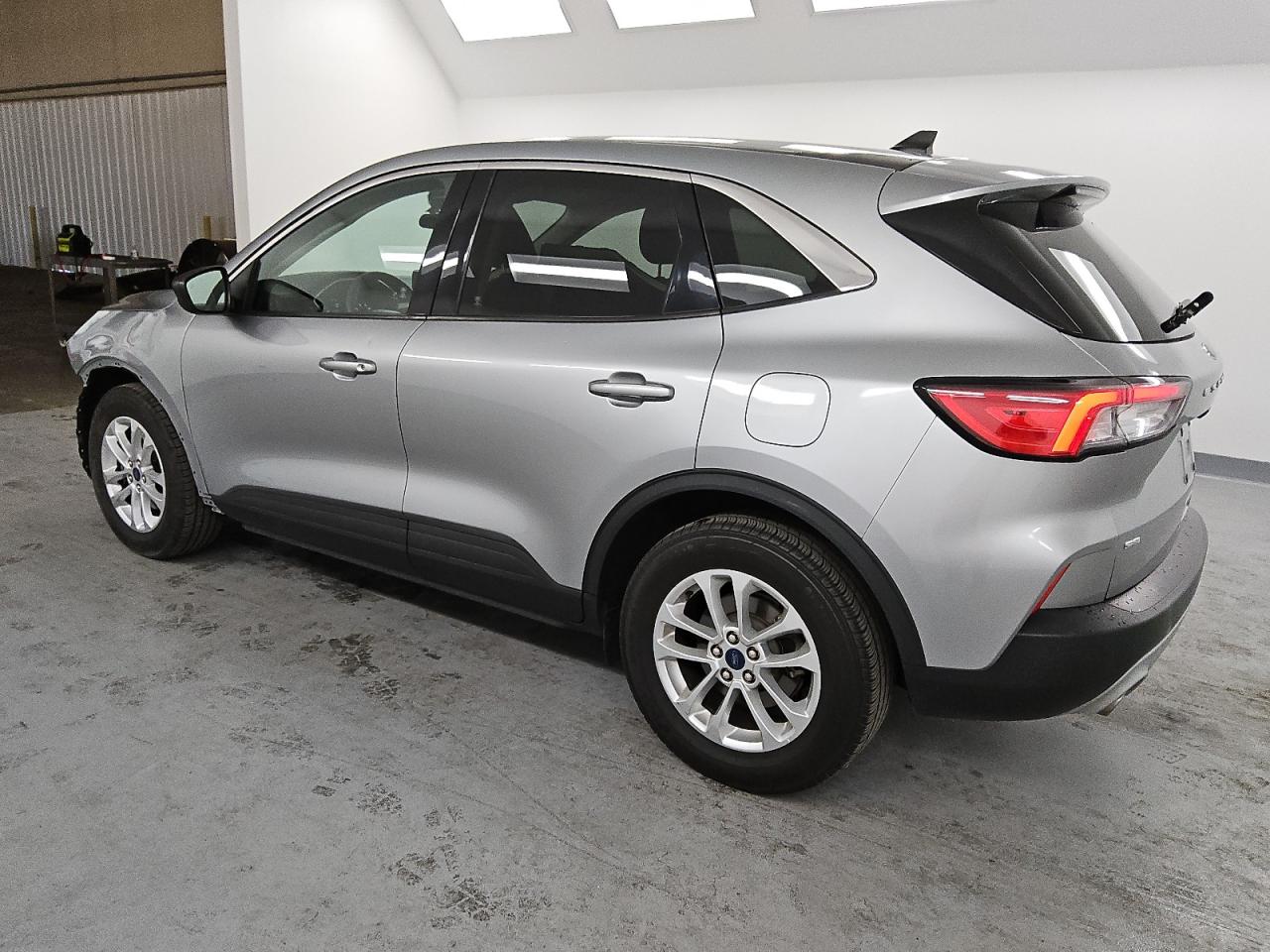 2022 Ford Escape VIN 1FMCU0G63NUA69840 Copart auction photo, front end damage thumbnail 2