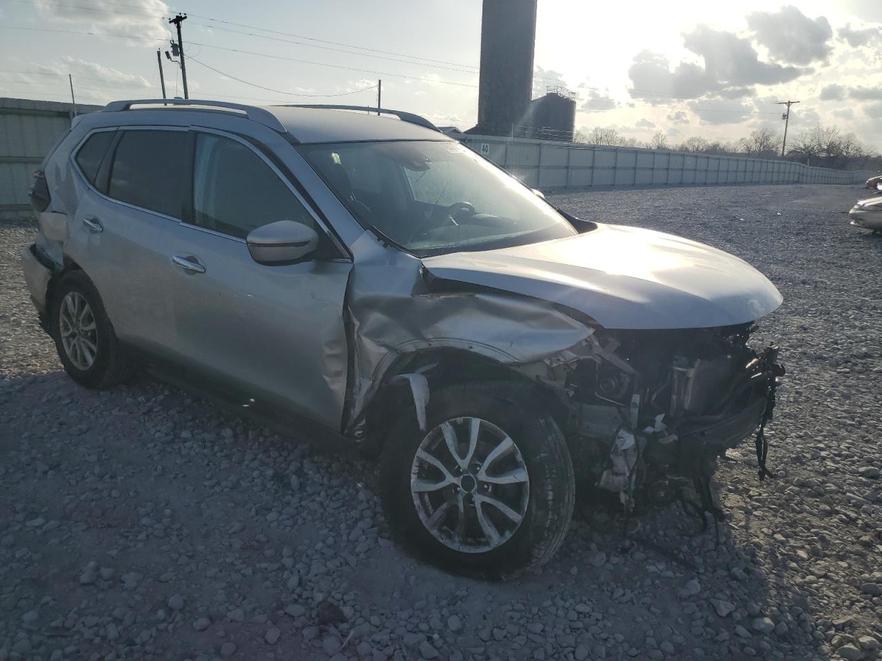2019 Nissan Rogue VIN 5N1AT2MT0KC814402 Copart auction photo, all over damage thumbnail 4