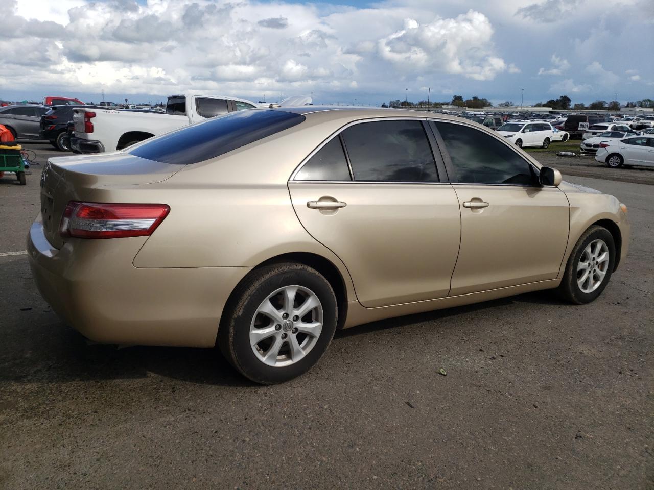 2011 Toyota Camry VIN 4T1BF3EK5BU200382 Copart auction photo, front end / side damage thumbnail 3