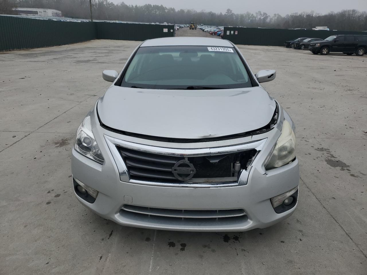 2015 Nissan Altima VIN 1N4AL3AP8FC235137 Copart auction photo, front end / minor dent/scratches damage thumbnail 5