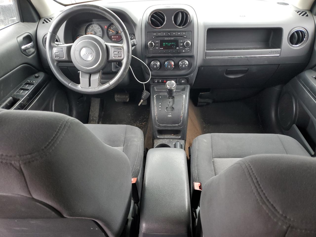 2014 Jeep Liberty (Patriot) VIN 1C4NJPFB4ED889261 Copart auction photo, front end / minor dent/scratches damage thumbnail 8