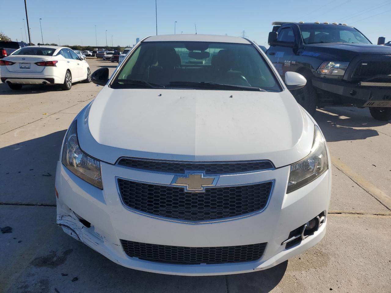 2014 Chevrolet Cruze VIN 1G1PC5SBXE7164445 Copart auction photo, front end / minor dent/scratches damage thumbnail 5