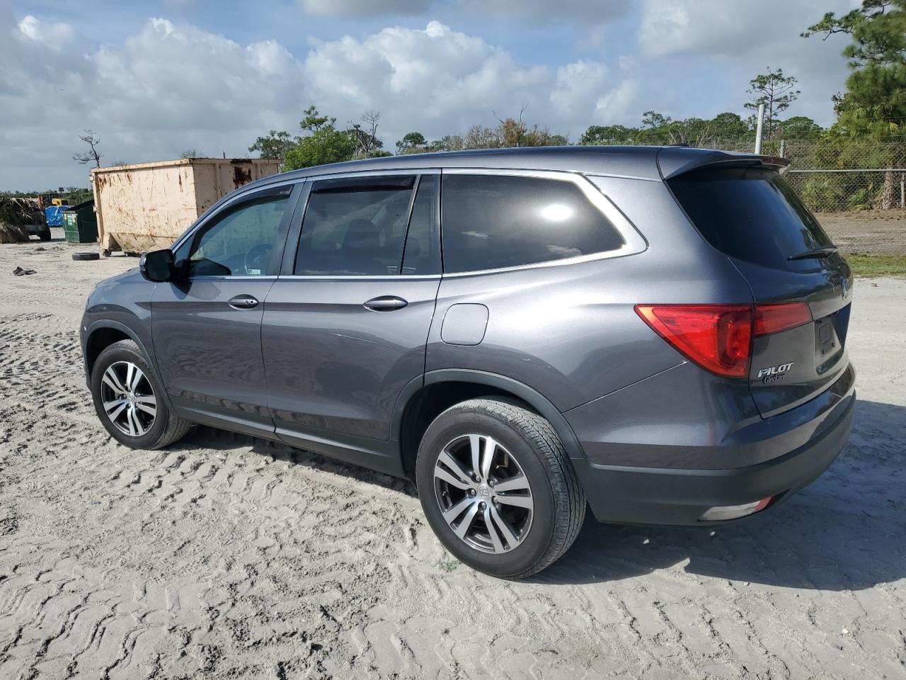 2017 Honda Pilot VIN 5FNYF6H68HB103127 Copart auction photo, side / minor dent/scratches damage thumbnail 2
