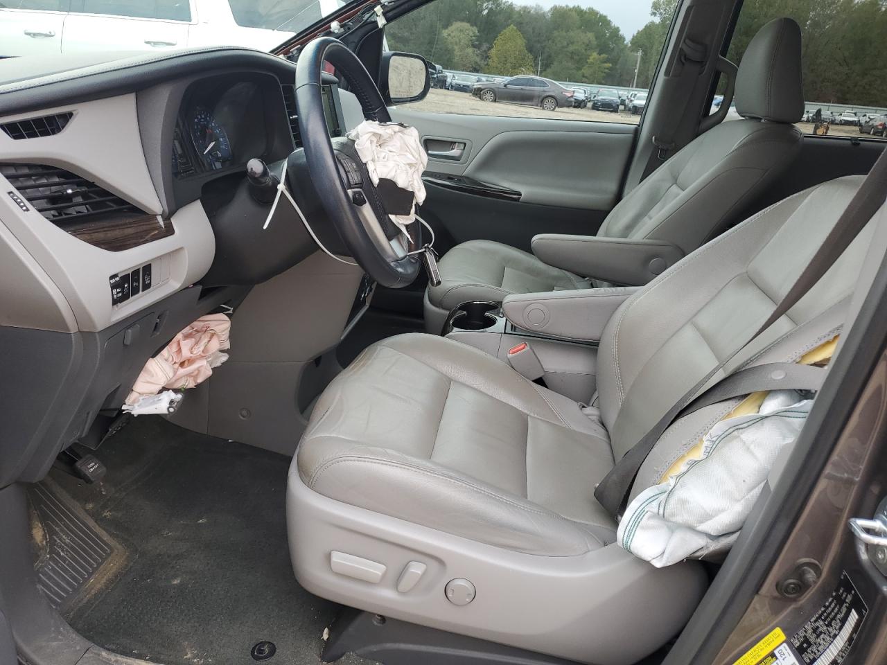 2016 Toyota Sienna VIN 5TDYK3DC5GS691410 Copart auction photo, front end damage thumbnail 7
